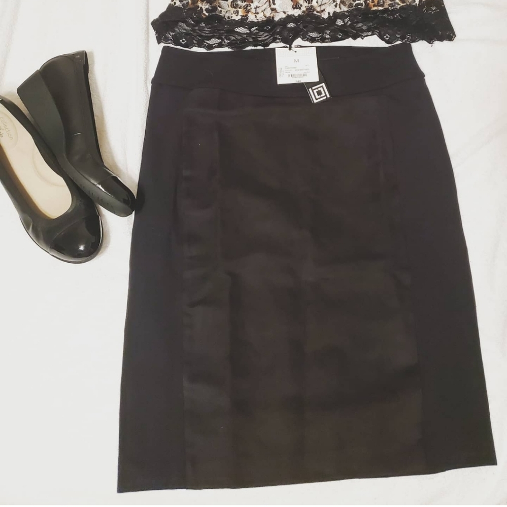 Two tone/texture black skirt